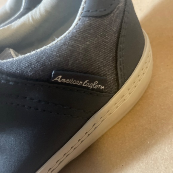 American Eagle Youth Casual Shoes Dark Grey Light Grey Size Y3 - Picture 4 of 8